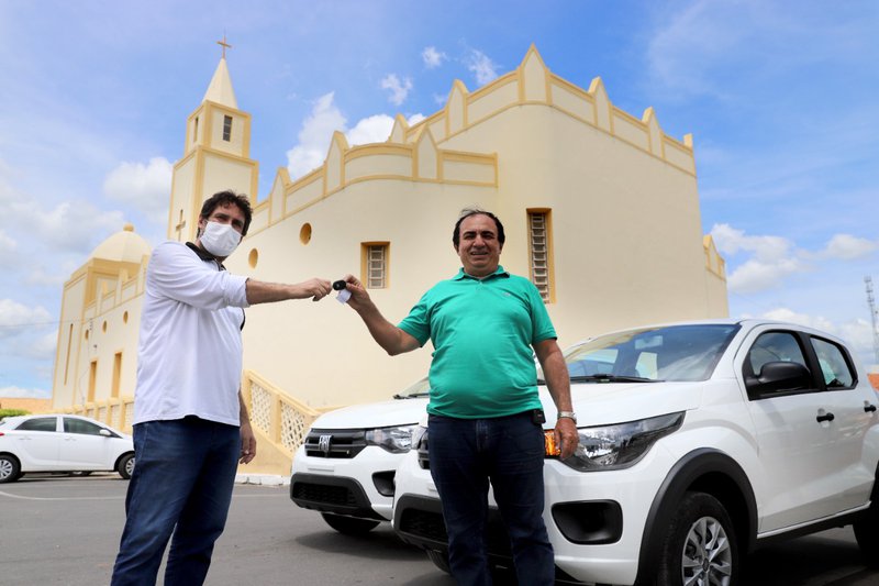 Prefeito Silas Noronha Entrega Mais Dois Carros Zero Km Para Servir Aos