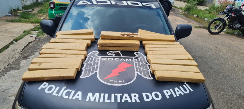 Rocam Prende Homem Mais De Kg De Maconha Na Zona Norte De