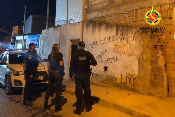 Pol Cia Militar Resgata Adolescente Em Casa De Prostitui O Graus