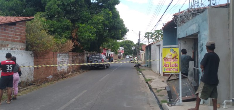 Homem é perseguido e executado vários tiros na Zona Leste de