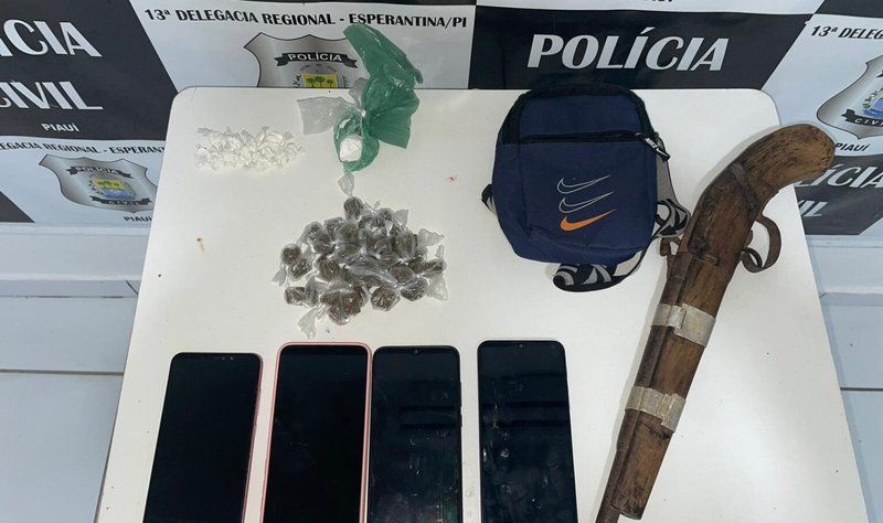 Jovem De Anos Preso Por Tr Fico Recepta O E Posse Ilegal De Arma