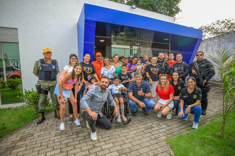 Forças Policiais doam quase duas toneladas de alimentos para