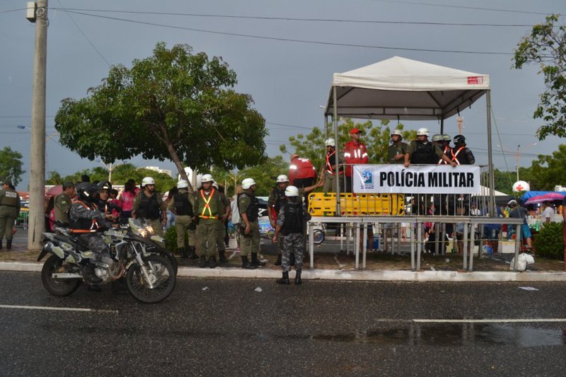 Cerca De Mil Agentes Refor Ar O A Seguran A Durante O Corso De Teresina