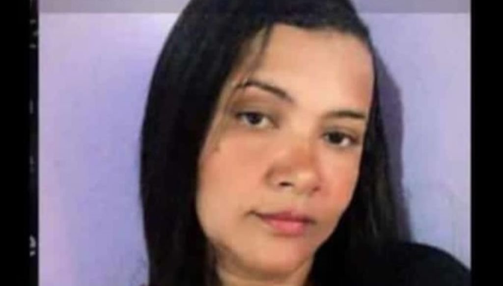 Mulher é brutalmente assassinada a facadas pelo namorado no Piauí