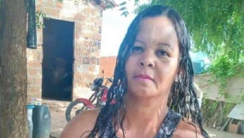 Mulher Morre Ao Ser Baleada E Esfaqueada Por Ex Que N O Aceitava