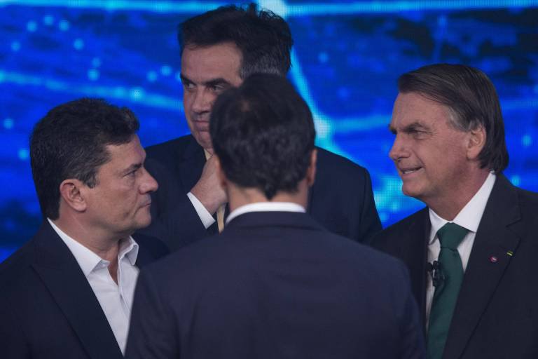 Campanha De Bolsonaro Deve Ter Foco Em Rádios Locais, Novas Promessas E ...