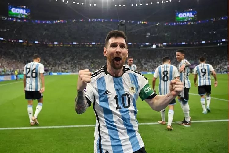 Jornal inglês elege Messi como melhor jogador de 2022; veja a