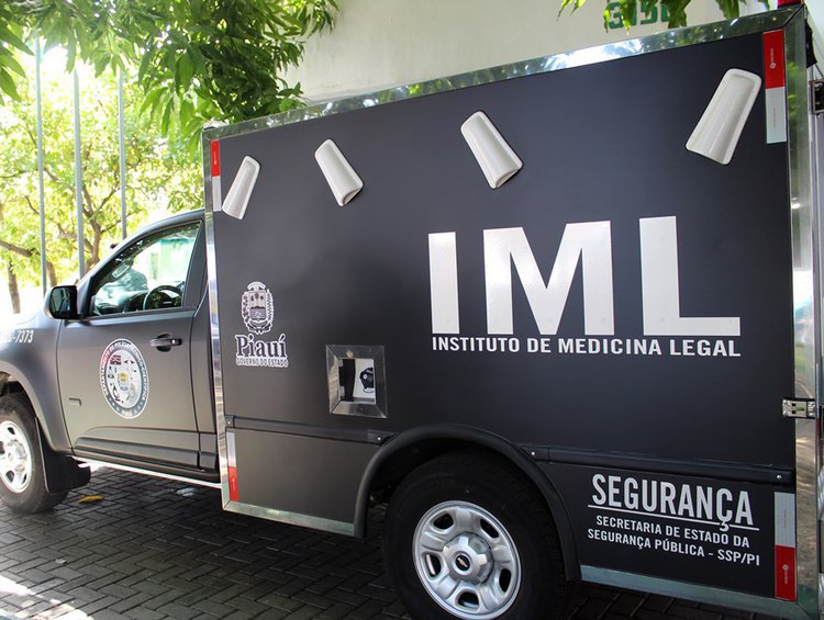 IML de Teresina está sem carro tumba para fazer o transporte dos corpos -  180graus - O Maior Portal do Piauí