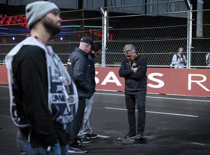 GP de Las Vegas de F1: 1º treino é encerrado por tampa de bueiro, fórmula  1