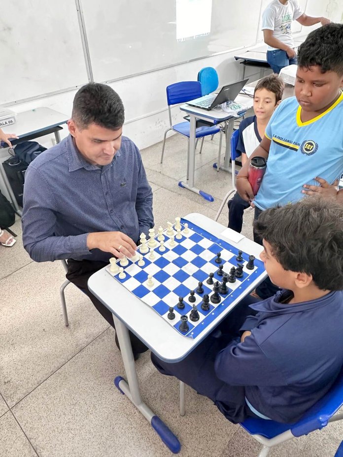 Talento santista se destaca nos campeonatos de xadrez escolar do