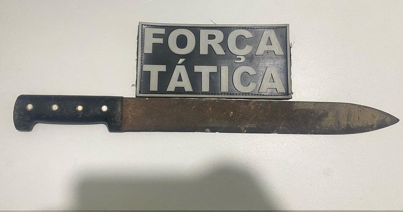 Faca Media Homem é preso após ameaçar casal e duas crianças com faca em município ...