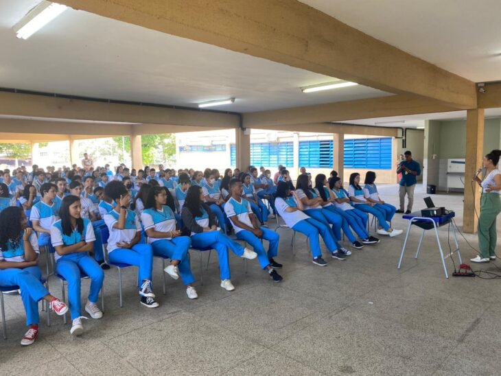 Unidade Escolar Lourival Parente promove diálogo com estudantes sobre ...
