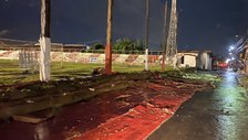 Muro de estádio cai após forte chuva em Piripiri