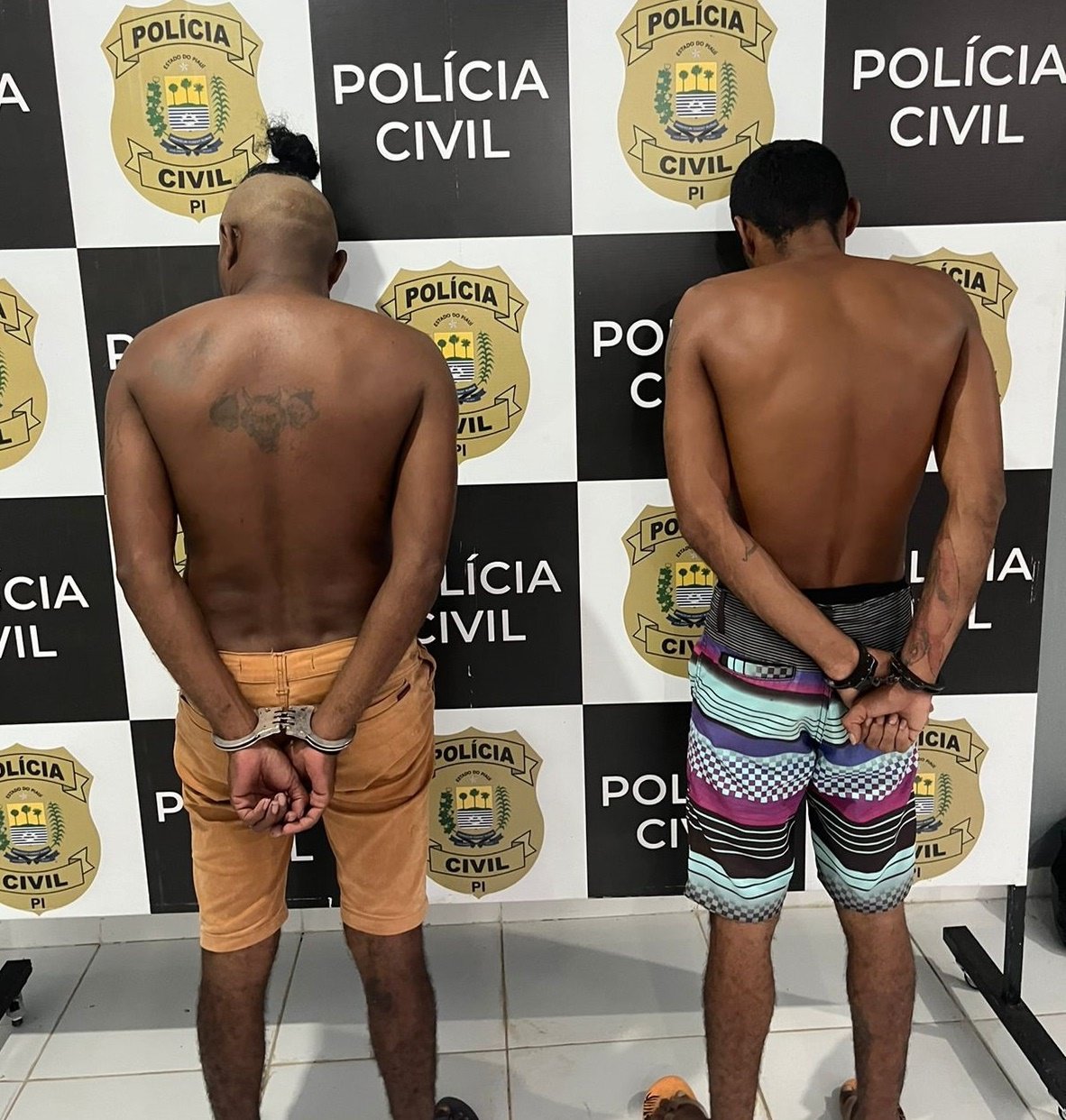 Polícia prende pai e filho e desarticula esquema de venda de drogas no ...