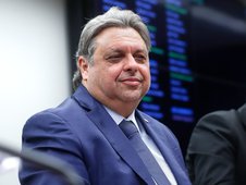 Deputado Júlio Arcoverde apoia urgência do PL 895/23 e se opõe às invasões de terra (Foto: )