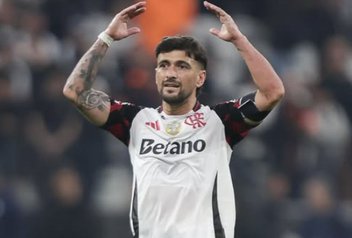 Arrascaeta critica arbitragem após clássico vencido pelo Flamengo