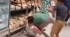 Pegador de pão vira motivo para troca de socos em supermercado; vídeo