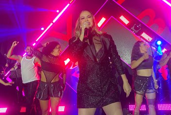 Lily Araújo e Banda Bali