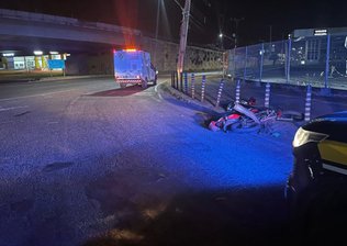 Motociclista morre na véspera do aniversário após atingir pilar em Maringá