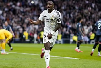 Real Madrid decide negociar Vinicius Jr. após conflito com Xabi Alonso durante o El Clássico