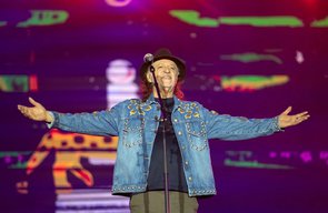 Alceu Valença adia show em SP por orientação médica. Saiba mais