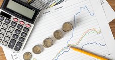 Economia, ilustração, dinheiro, dados, calculadora