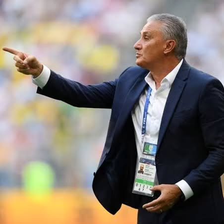 Tite elogia Neymar e Matheus Pereira ao falar sobre camisas 10