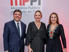 Rafael Fonteles participa da posse da nova Procuradora-Geral de Justiça, Cláudia Seabra (Foto: )