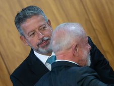 Lira deve manter controle da Caixa, mesmo com “término” do PP com Lula (Foto: )