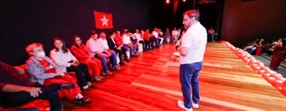 PT realiza posse coletiva de presidentes municipais em Picos com presença de lideranças políticas