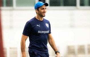 Após cirurgia no coração, técnico do Fluminense volta aos treinos e tem estreia definida