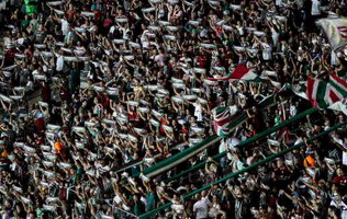 Fluminense é multado por conta de sinalizadores