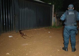 Homem é executado a tiros dentro de casa diante da filha de 12 anos em Dourados