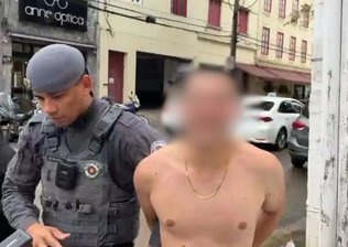 Homem é preso após esfaquear o pai e tentar matar a própria esposa em SP