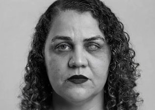 Mulher com deficiência visual é morta pelo ex em Goiânia, e filho fica ferido ao tentar defendê-la