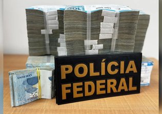 PF apreende meio milhão em dinheiro vivo suspeito de abastecer campanha