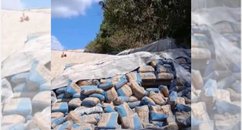 Em destaque: Sem informações sobre causa Carreta carregada de cimento tomba e espalha carga em estrada na zona rural de Teresina