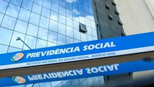 INSS inicia pagamentos de benefícios de fevereiro nesta segunda-feira; veja calendário