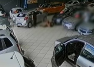 VÍDEO: Atirador mata homem em concessionária de São Paulo e o chama de “talarico”