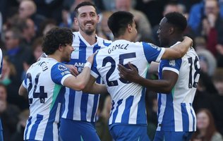 Brighton vence Liverpool com show de Welbeck e complica rival na premier League