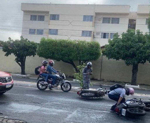 Derramamento de óleo provoca acidentes com motociclistas na zona Norte de Teresina