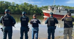 Embarcação com carga de cigarros contrabandeados é apreendida no Piauí; dois suspeitos presos