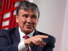 “Flávio Bolsonaro não reverterá cenário no Nordeste”, diz Wellington Dias, ministro de Lula (Foto: )