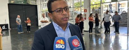 Dr. Francisco Costa