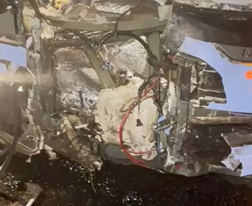 Ônibus da Guanabara que saiu de Parnaíba com destino a Fortaleza se envolve em grave acidente na BR-222