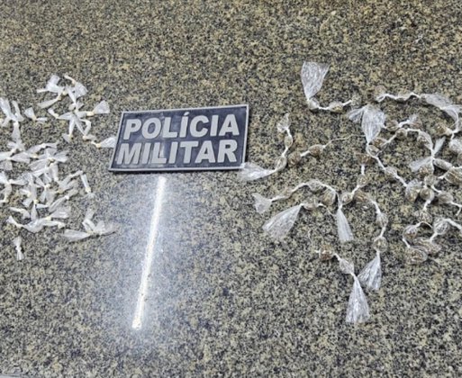 Polícia apreende mais de 100 porções de drogas em área de mata em Parnaíba