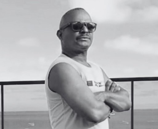 Professor Sérgio Santana morre e causa comoção em Regeneração