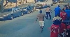 Câmera flagra momento em que homem tenta dar voadora e leva tiro