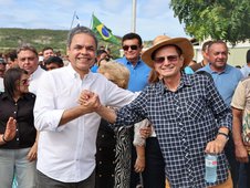 Deputado Dr. Gil Carlos visita oito cidades e reforça atuação no interior do Piauí (Foto: )