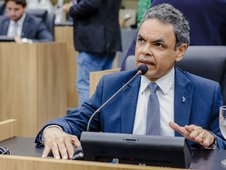 Dr. Gil Carlos (Foto: )
